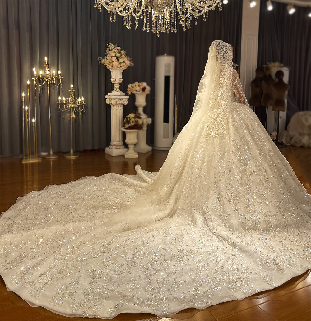 Vintage Embroidered Ball Gown – Luxury Bridal Wedding Dress