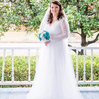 Curvy Ivory Wedding Dress #1125