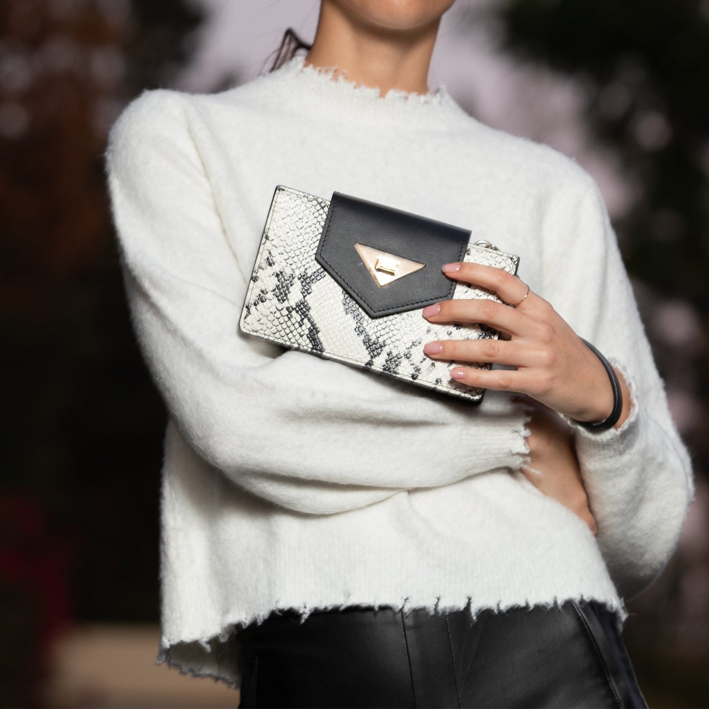 SUSU the Mary Small Crossbody Leather Purse Black Snakeskin Pattern